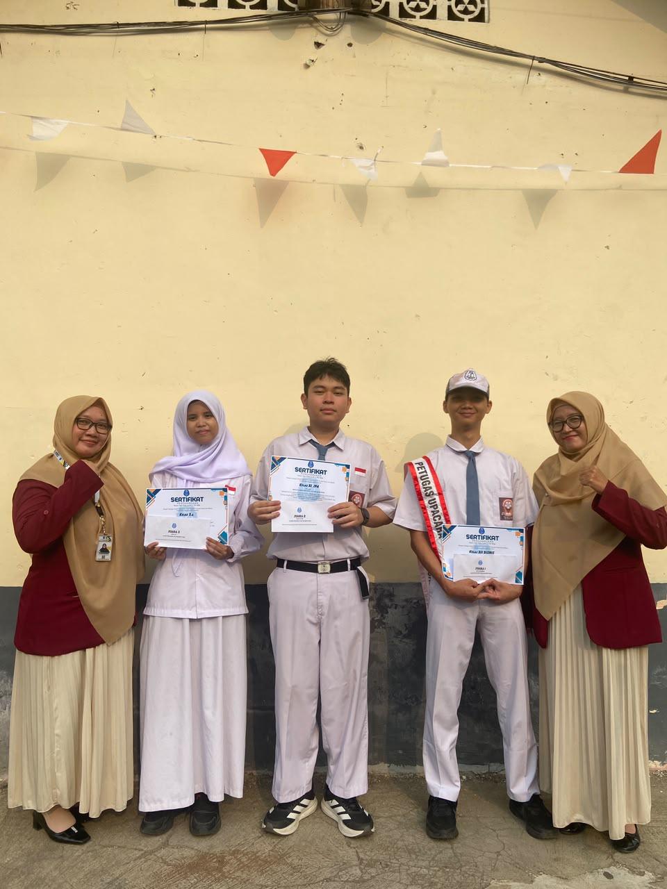 Semarak Kemerdekaan, SMA Islam As-Syafi’iyah 02 Bagikan Hadiah Lomba Peringatan HUT ke-81 Kemerdekaan RI